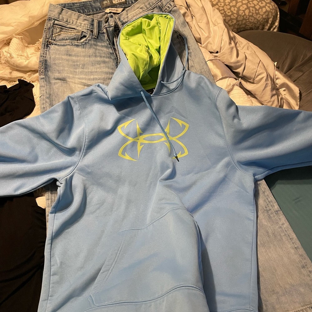 Under armour fishing sweatshirt